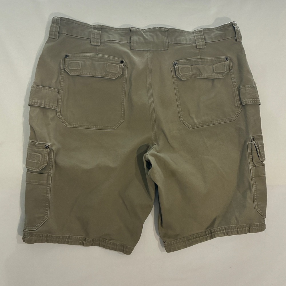 Duluth Trading Co Cargo Shorts Mens 44 Tan Fire Hose Flex Work Outdoor Utility - Picture 2 of 8